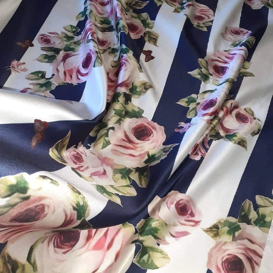 tafta duchesse imprimata cu dungi . Tesaturi de evenimente, rochii de seara, bluze, fuste.