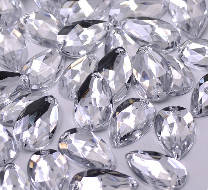 Cristale lacrima de cusut din acril: 
