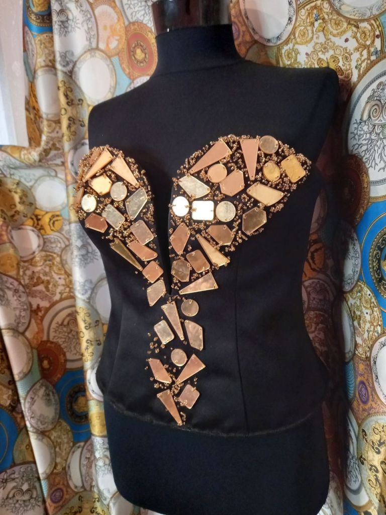 corsen negru auriu, lucrata manual, mirror apliques cosset