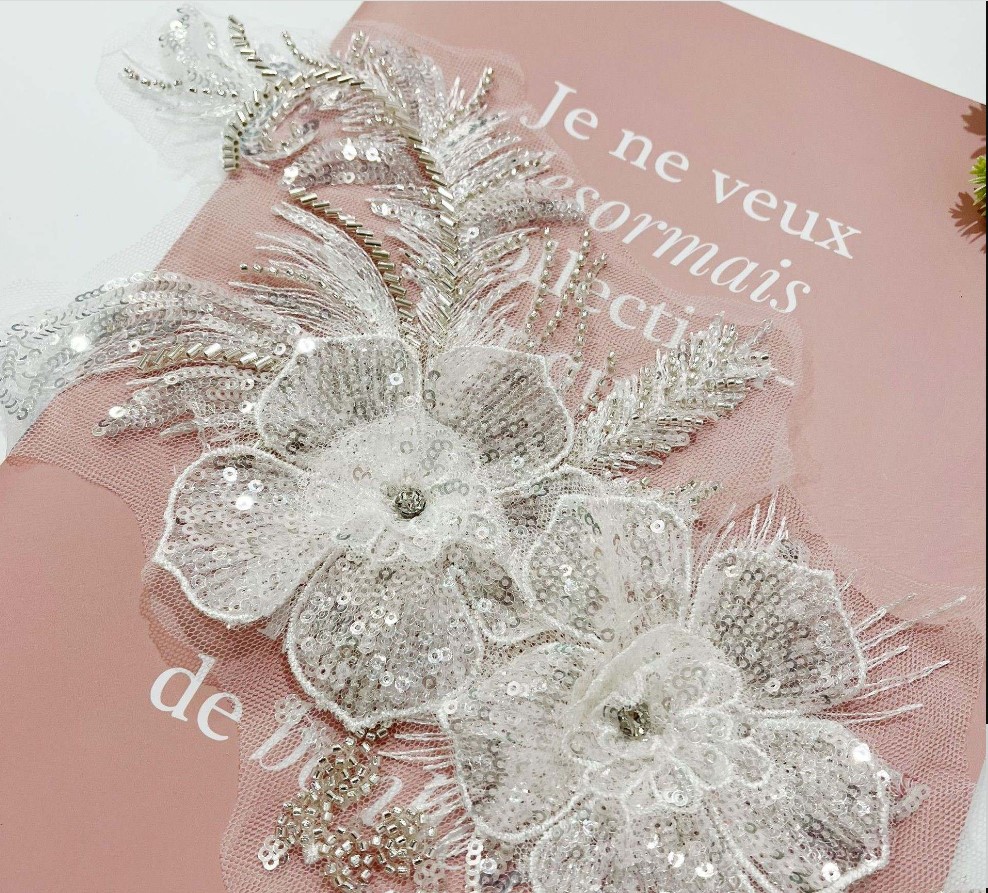 Aplicatie cu flori 3d, 
