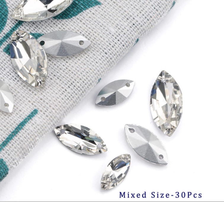 Cristale din sticla de cusut
