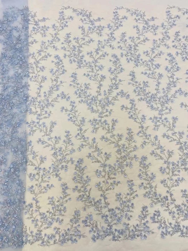 dantela cu flori mici