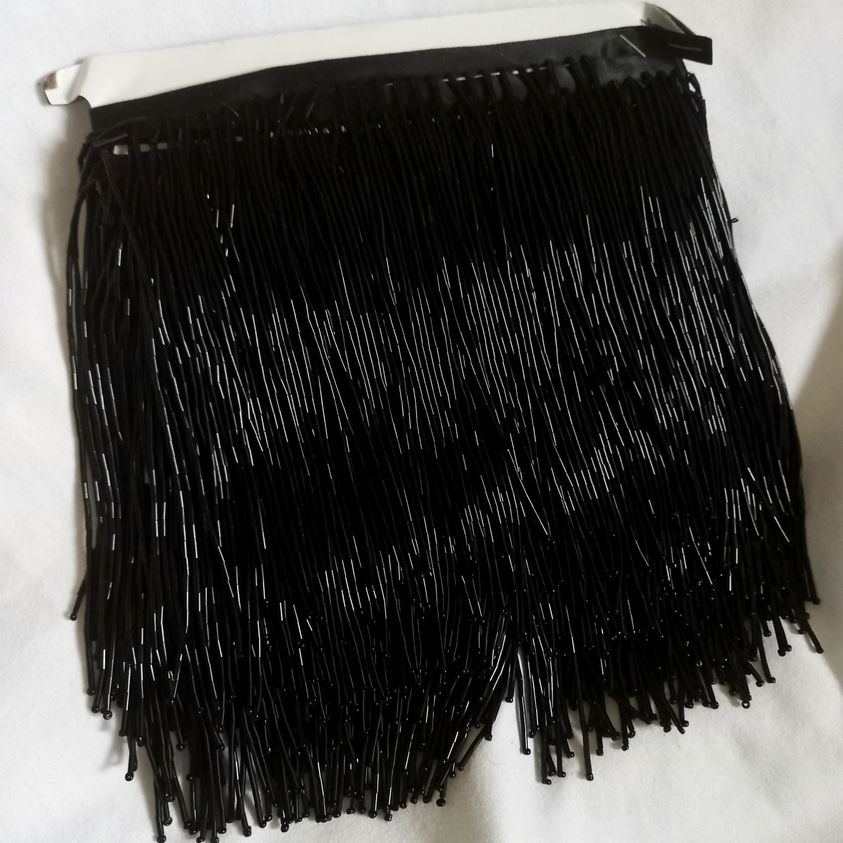 Franjuri negri din margele de 15cm ,diferite culori. 150 lei m, black beads tassel
