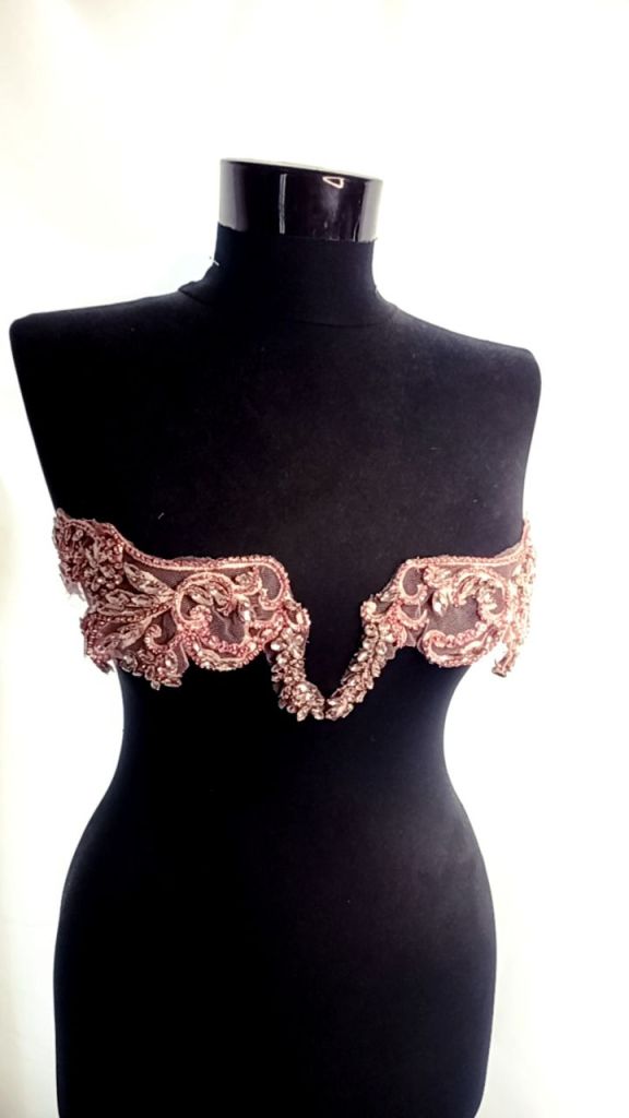 Aplicatii de cusut  roz prafuit cu cristale din sticla , , lucrata manual, glass beads, glass apliques
