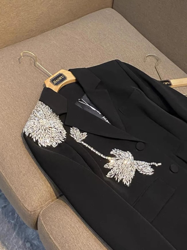 glass beads, glass apliques