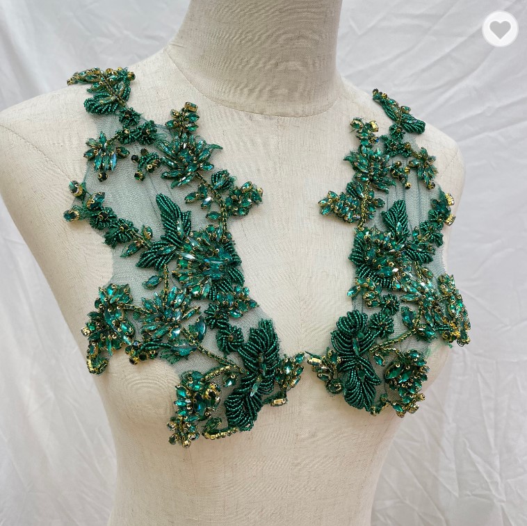 Set aplicatii cu cristale
verde smarald cu auriu, lucrata manual, glass beads, green glass apliques