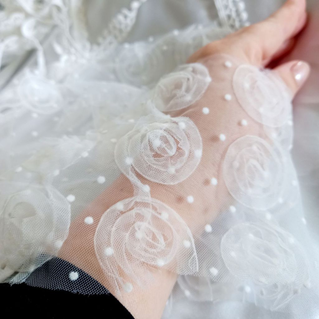 tull ivoar deschis 3d . Tesaturi de evenimente, rochii de seara, bluze, fuste.