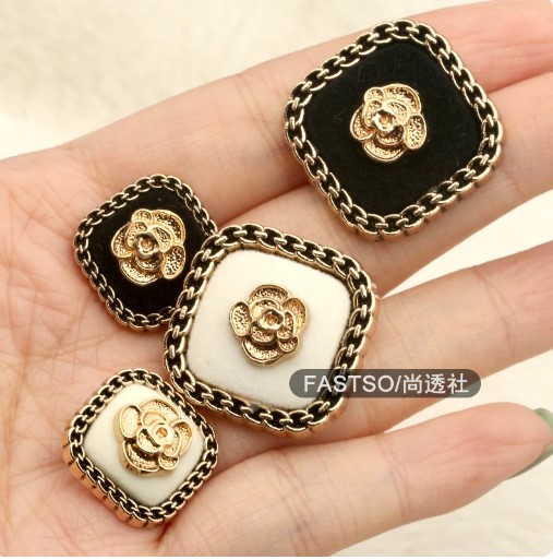 nasturi  din metal cu camelia, nasturi cu cristale pentru haine dama, rochii de eveniment, fuste, bluze, pantaloni, rochie de seara