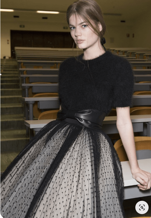 tull negru cu buline