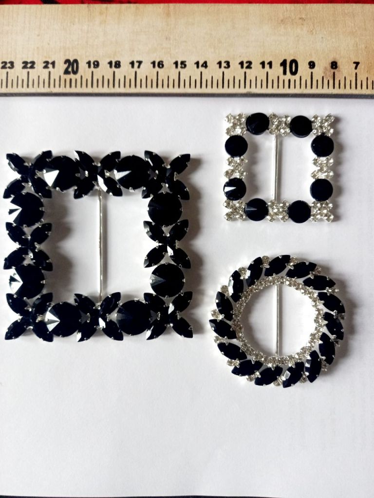 Catarama neagra cu cristale
