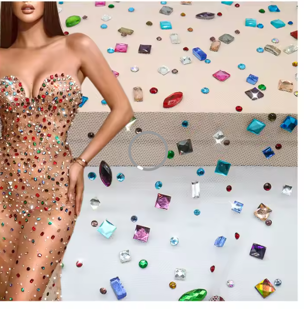 Dantela premium cu cristale din sticla, perle si strasuri strasuri 
pe tull bej-nude, lace fabric glass beads, luxoro glass apliques