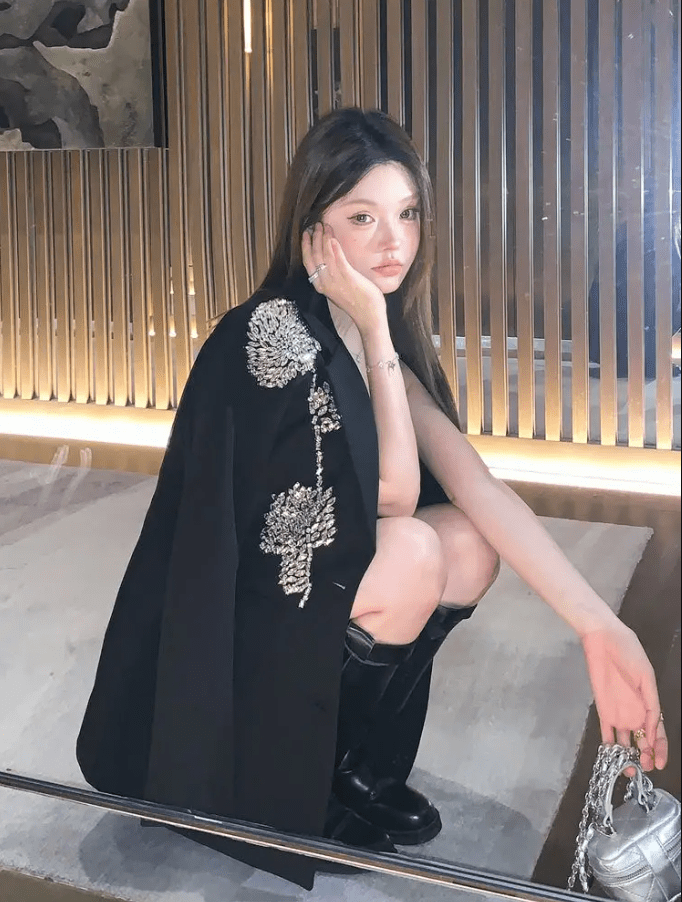 Aplicatie cu cristaledin sticla 42x18cm, lucrata manual, lace fabric glass beads, glass apliques