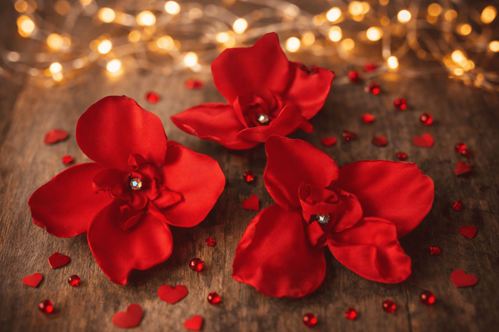 Flori 3D din tafta rosie,
7cm. 45 lei/set 3 buc