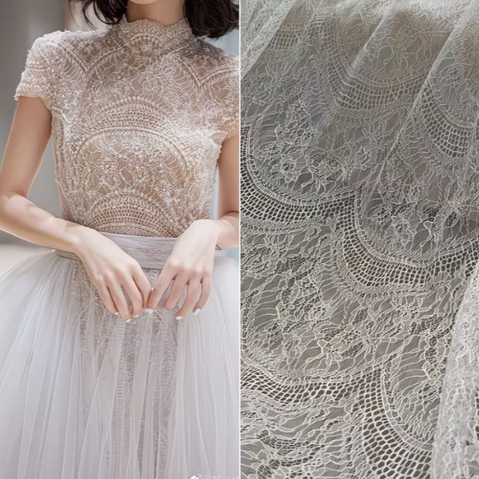 Dantela chantilly,
1.45mx3m. 270 lei/cupon